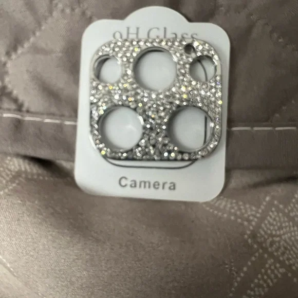 🥰 4/$25- Silver Rhinestone Camera Lens Cover - Picture 3 of 5